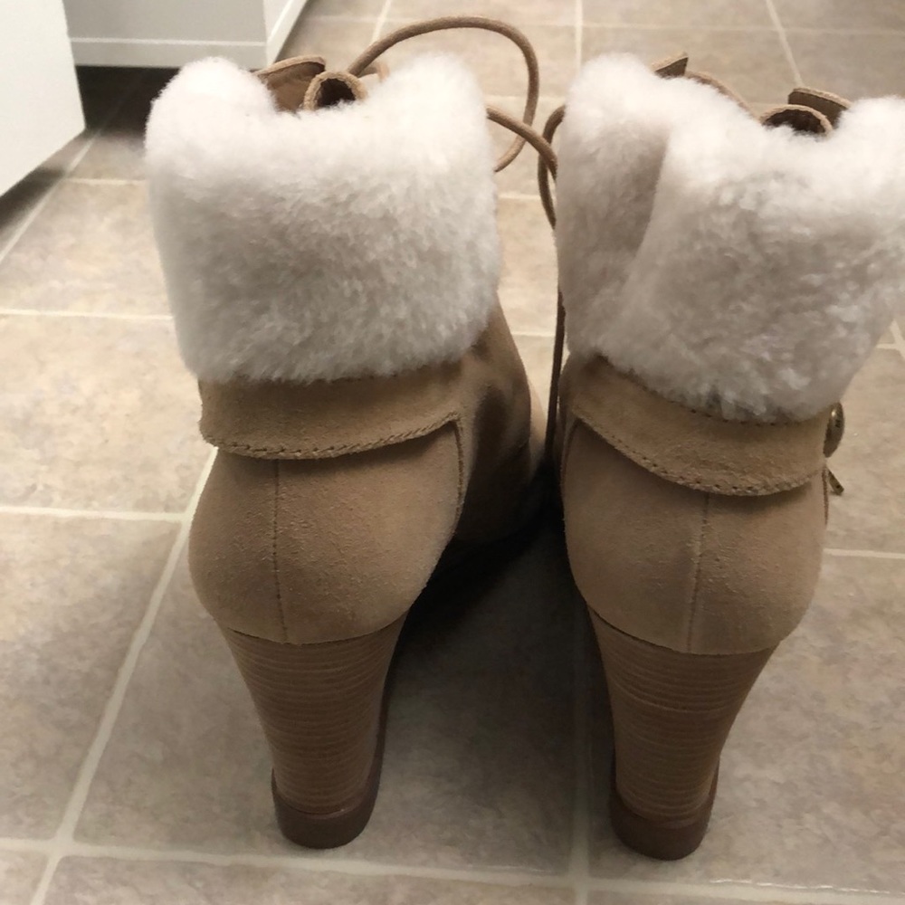 New Michael Kors Leather Wedge Heel Shoe in Tan - Picture 5 of 11